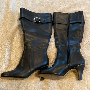 Bella Vita Black Wide Calf High Heel Leather Boots 8 1/2 WW Pristine Cond.